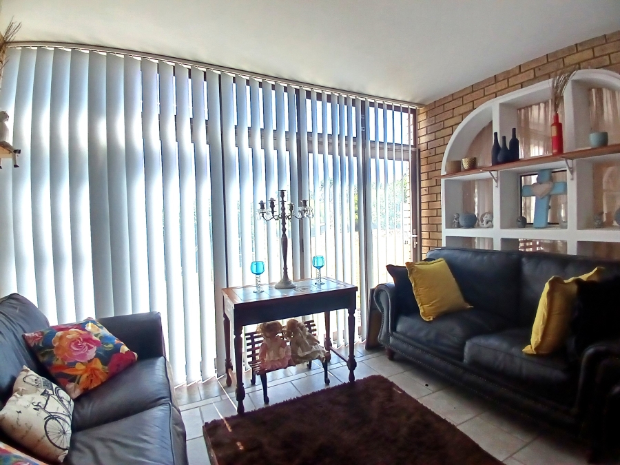 2 Bedroom Property for Sale in Stilbaai Wes Western Cape